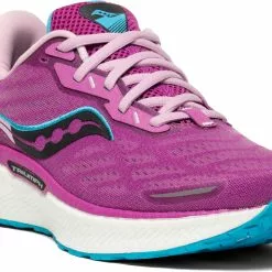 Saucony Women's Triumph 19 (30 - Razzle/Blaze) -Balega Shop S10678 30 5 2235x1582